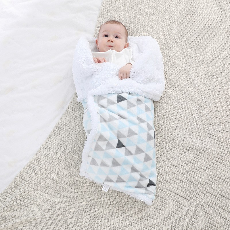 bébé emmitouflé couverture bébé