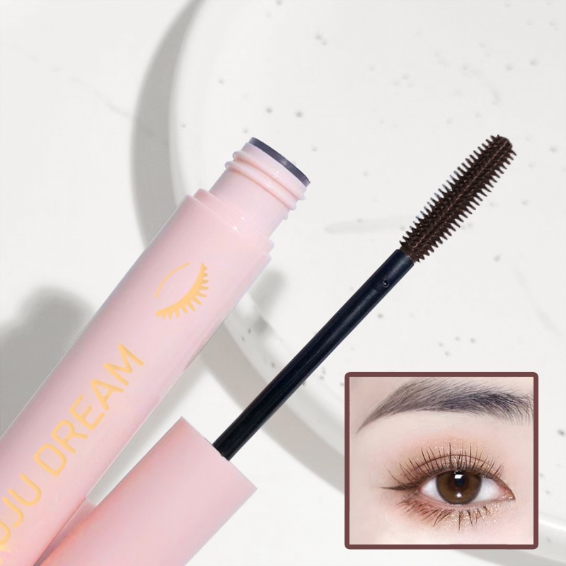 Bright Eyes Mascara Model Shot