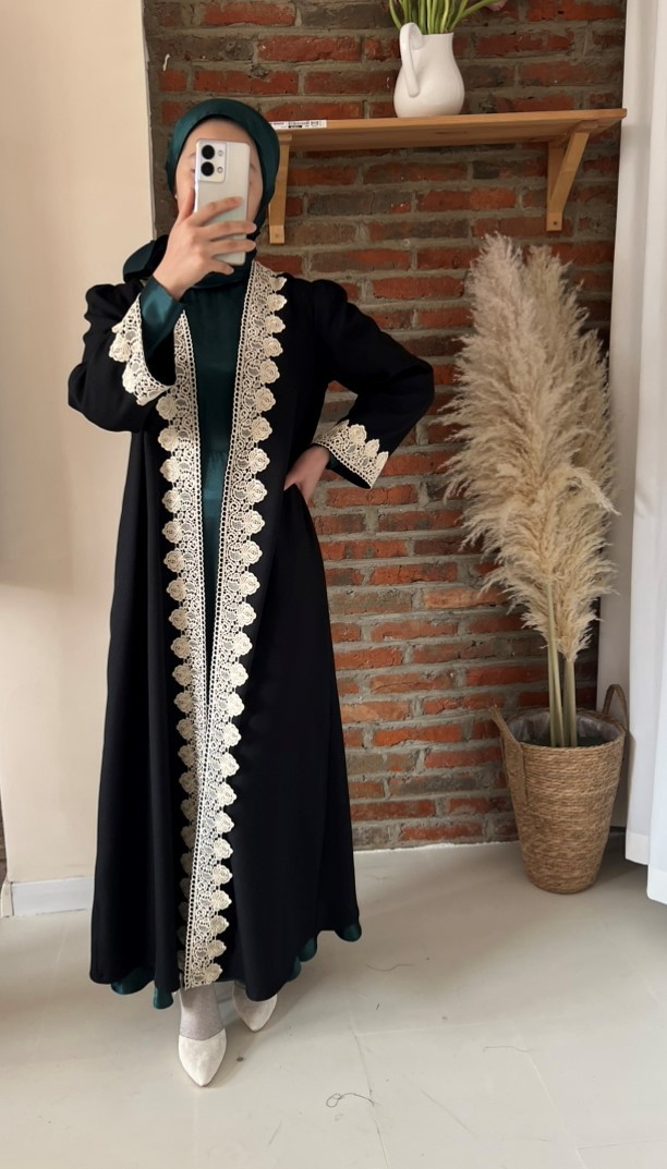عباية معطف مطرزة أنيقة